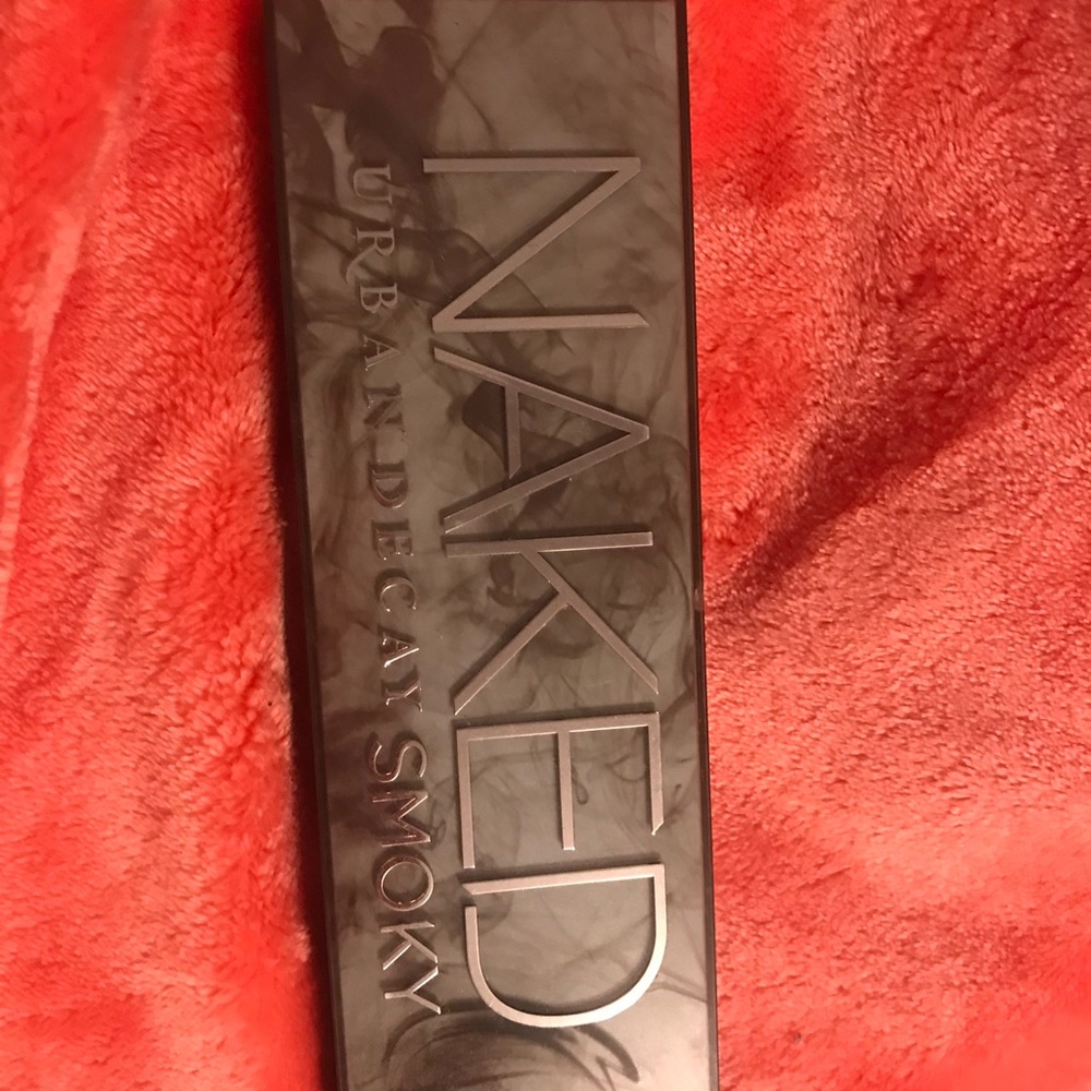 Naked Smokey pallete.